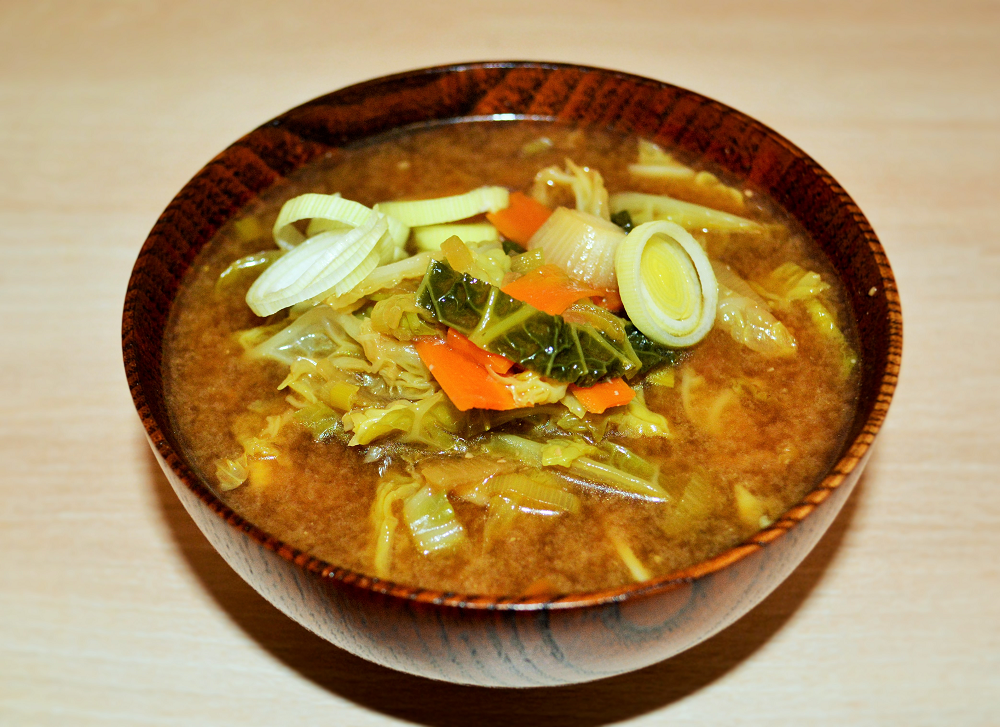Miso-Suppe mit Wirsing – Die Gemüsekiste