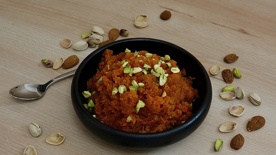 Rezeptbild für Möhren-Halwa - Gajar ka Halwa