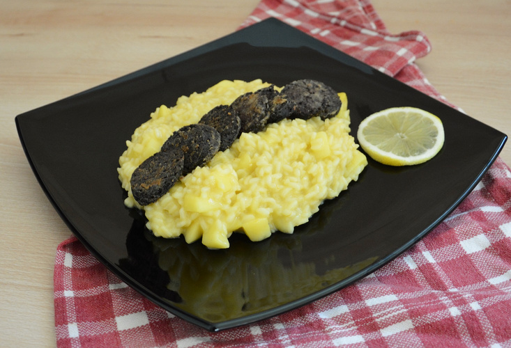Rezeptbild für Apfelrisotto mit gebratener Blutwurst