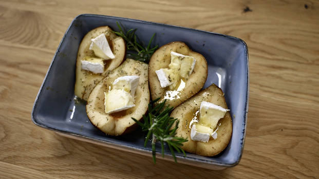 Rezeptbild für Überbackene Birnen mit Brillat Savarin