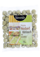 Frische Bärlauch-Nockerl aus ganzen, gekochten Kartoffeln 400 g